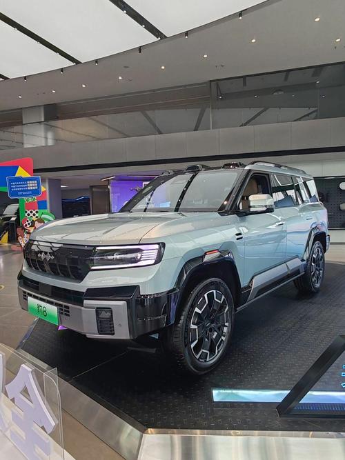 成都36比亚迪方程豹硬派越野的爆款，英菲尼迪35周年与你共成长